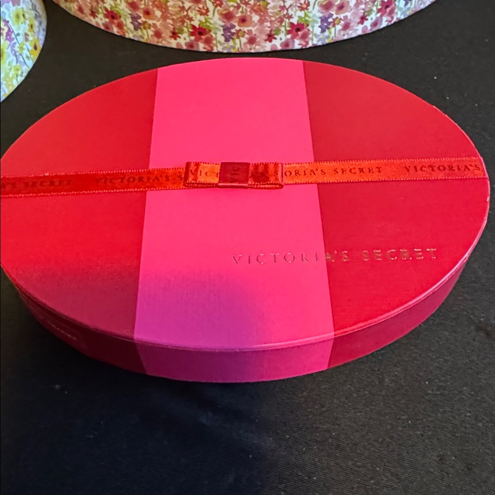 Victoria's Secret Box Storage Sets - Picture 2 of 12